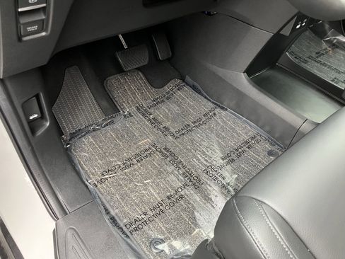 Used 2026 Honda Odyssey EX-L image 18