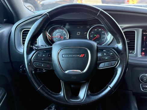 Used 2023 Dodge Charger SXT image 39