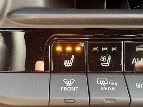 New 2025 Toyota Crown Signia Limited image 29