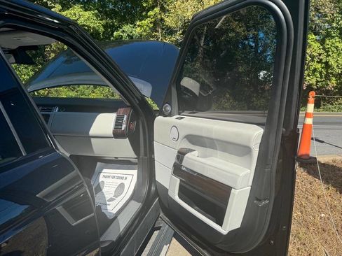 Used 2015 Land Rover Range Rover Supercharged image 29