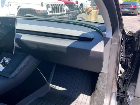 Used 2025 Tesla Model 3 Long Range RWD image 27