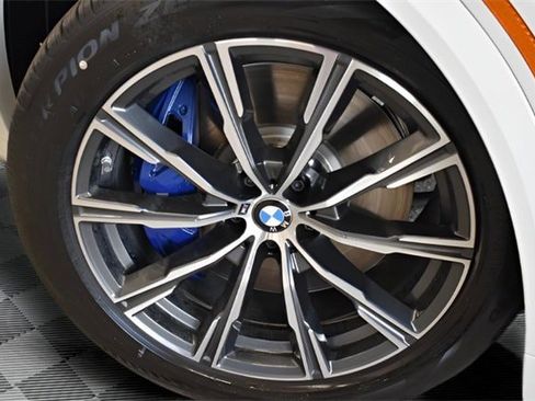 New 2026 BMW X5 xDrive50e image 32