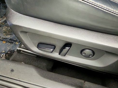 Used 2023 Mitsubishi Outlander SE image 11