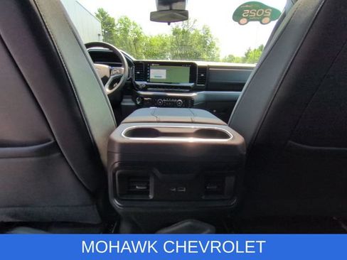 Certified 2025 Chevrolet Silverado 1500 LT Trail Boss w/ Convenience Package II AWD/4WD image 22