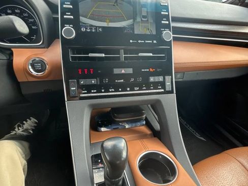 Used 2020 Toyota Avalon Limited w/ Advanced Safety Package FWD image 4