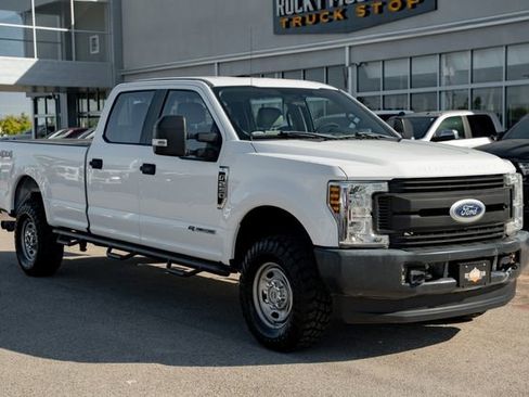 Used 2018 Ford F250 XL w/ Power Equipment Group image 3