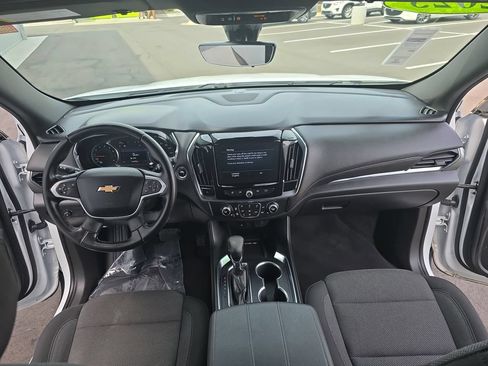 Used 2023 Chevrolet Traverse LT FWD image 13