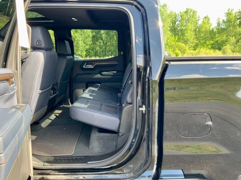 Used 2024 Chevrolet Silverado 1500 High Country AWD/4WD image 24
