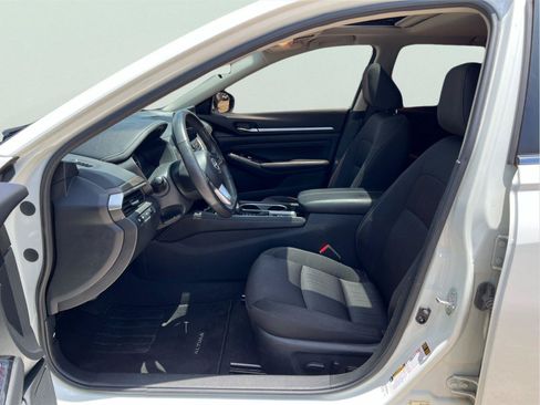 Used 2023 Nissan Altima 2.5 SV w/ SV Premium Package FWD image 9