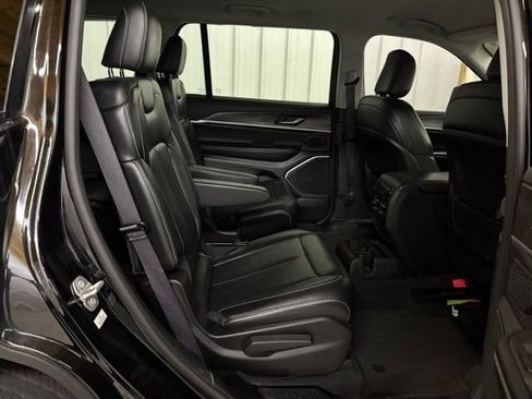 Used 2021 Jeep Grand Cherokee L Limited AWD/4WD image 18