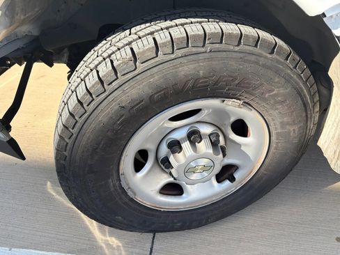 Used 2020 Chevrolet Express 2500 w/ Enhanced Convenience Package image 15