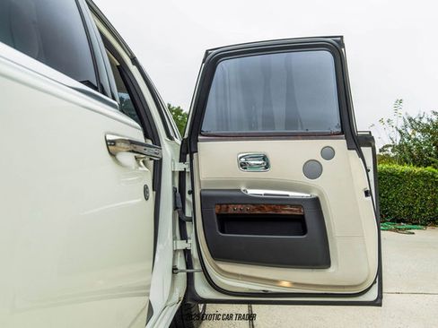 Used 2015 Rolls-Royce Ghost image 69