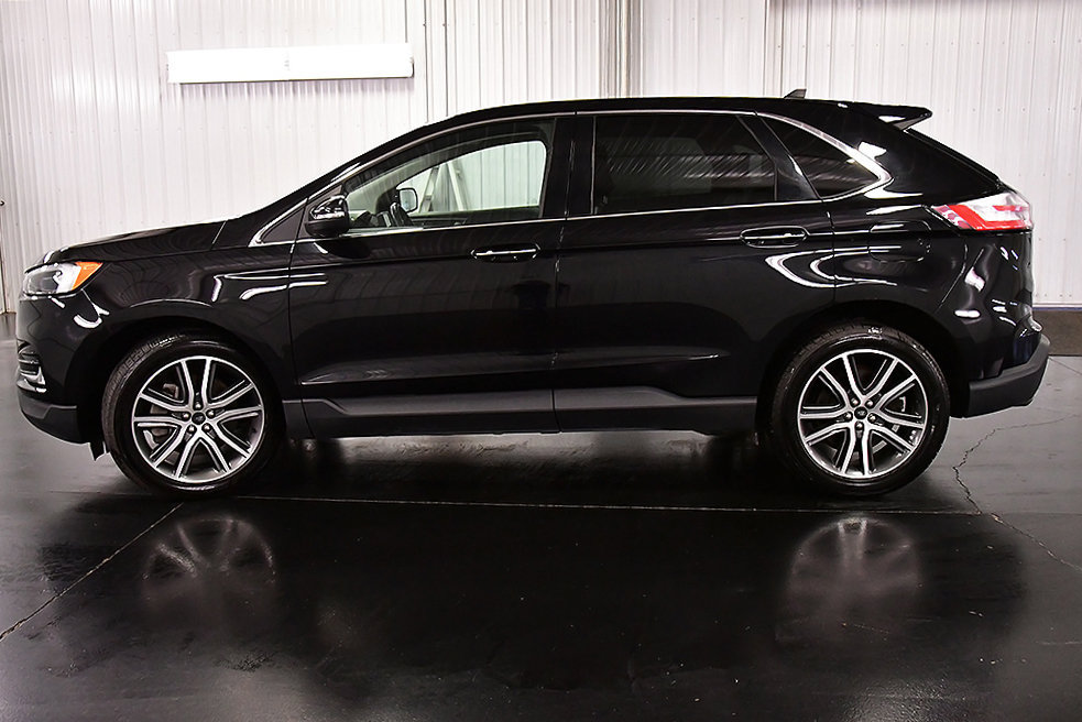 Used 2024 Ford Edge Titanium AWD/4WD image 4