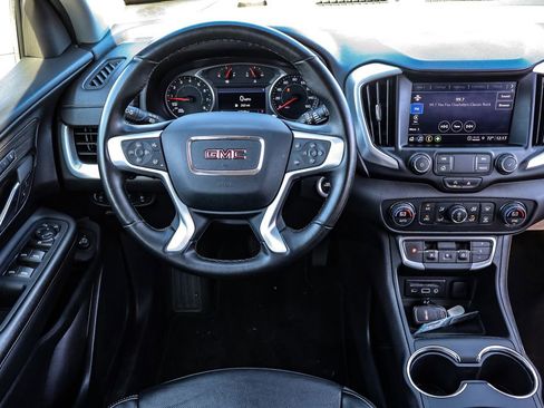 Certified 2024 GMC Terrain SLT image 17