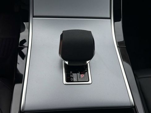 Certified 2025 Land Rover Range Rover Velar S image 25