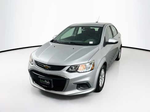 Used 2017 Chevrolet Sonic LT FWD image 3