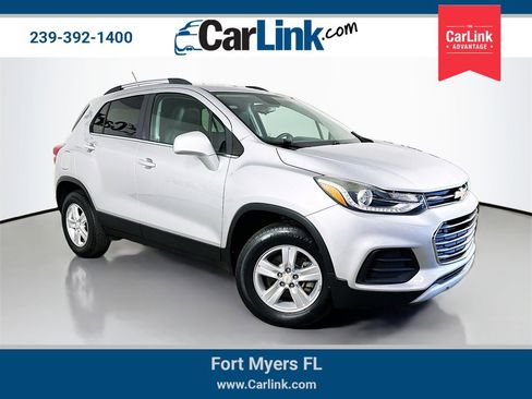 Used 2018 Chevrolet Trax LT w/ LT Convenience Package image 1
