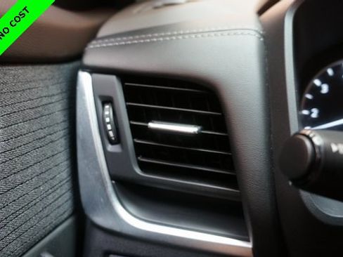 Used 2022 Nissan Rogue S image 25