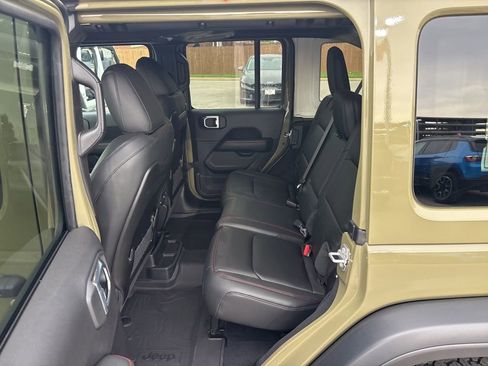 New 2026 Jeep Wrangler Unlimited Rubicon AWD/4WD image 10