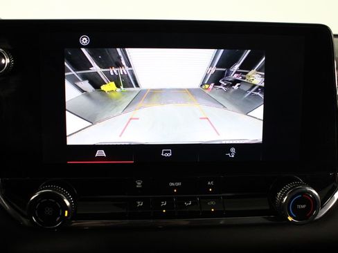 Used 2023 GMC Canyon Elevation image 24