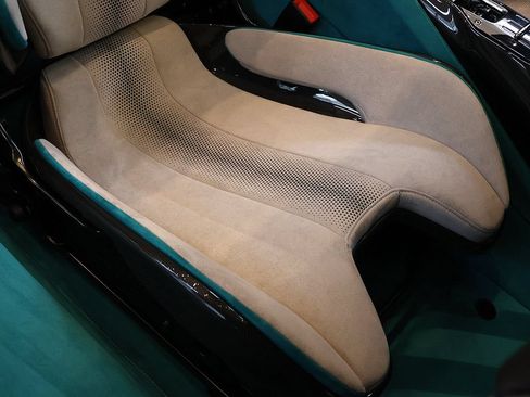 Certified 2022 Ferrari SF90 Spider AWD/4WD image 33