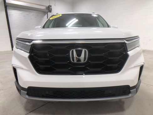 Used 2023 Honda Pilot Elite image 10