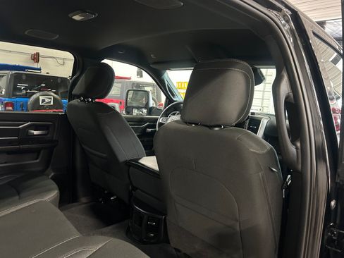 Used 2025 RAM 2500 Big Horn AWD/4WD image 14
