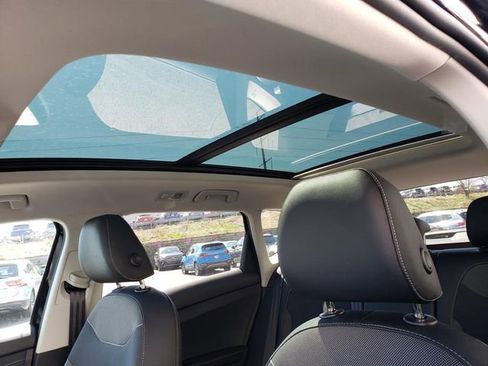 New 2026 Volkswagen Taos SE AWD/4WD image 7