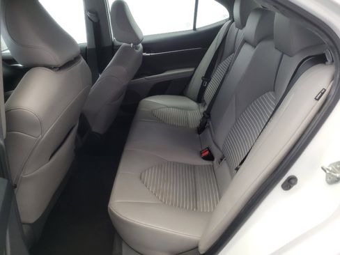 Used 2021 Toyota Camry SE image 18
