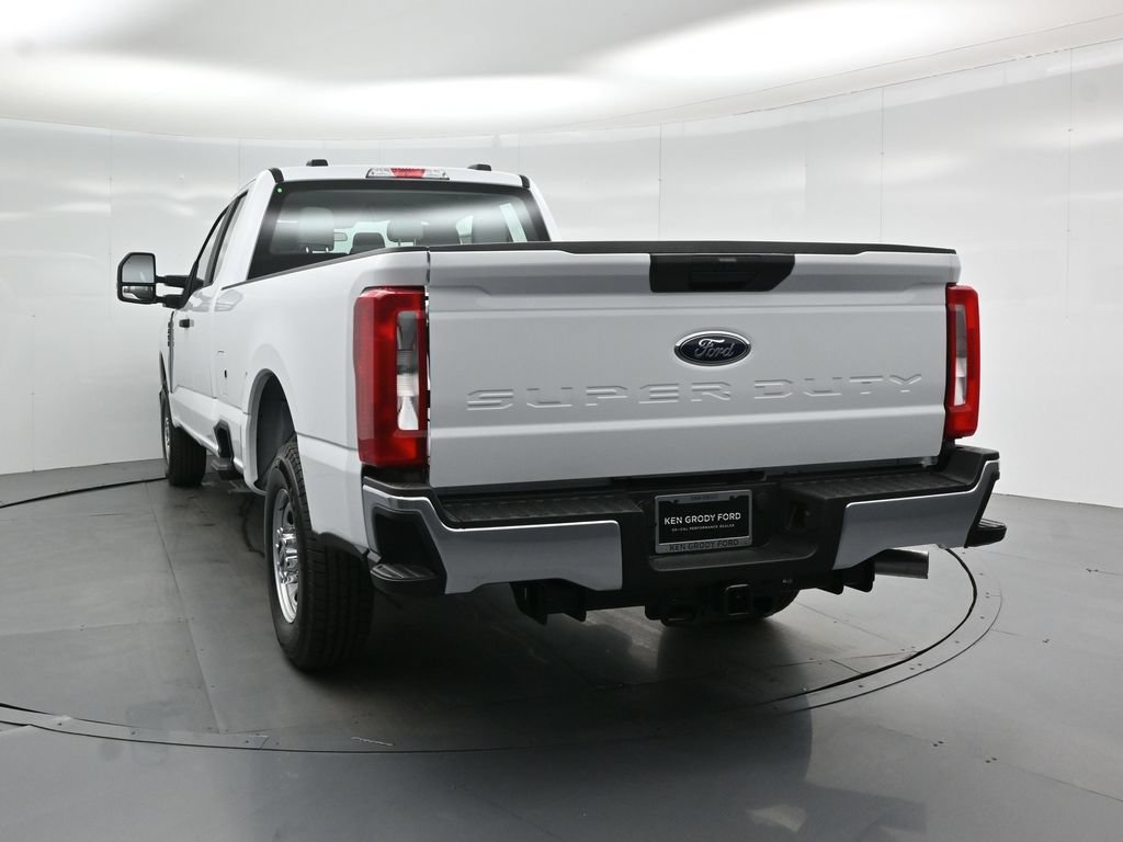 New 2026 Ford F250 XL w/ XL Chrome Package RWD image 21