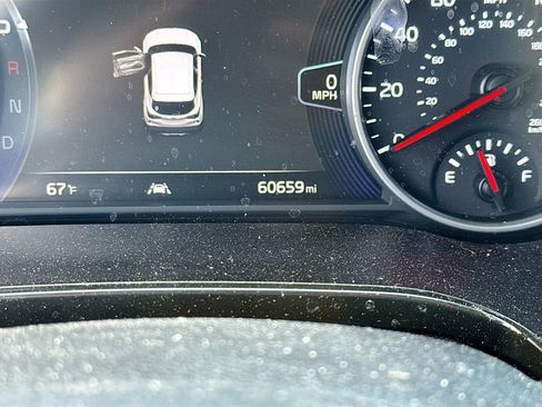 Used 2022 Kia Seltos SX w/ Sunroof Package image 12