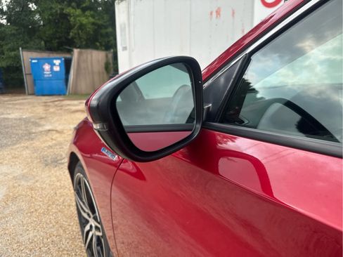 Used 2021 Honda Accord Touring image 16
