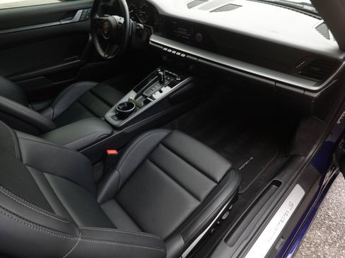 Used 2022 Porsche 911 Carrera S RWD image 15