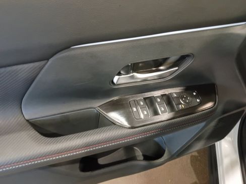 Used 2026 Nissan Kicks SR FWD image 32