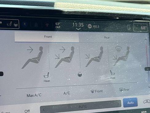 Used 2025 Chrysler Pacifica Select FWD image 23