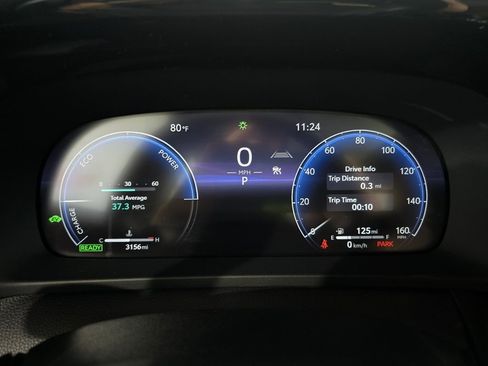 Used 2025 Toyota Crown Signia XLE image 18