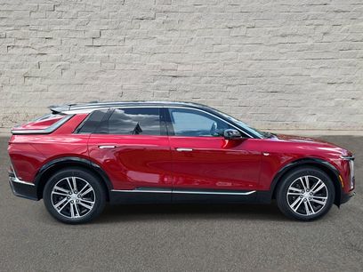 New 2025 Cadillac Lyriq Luxury