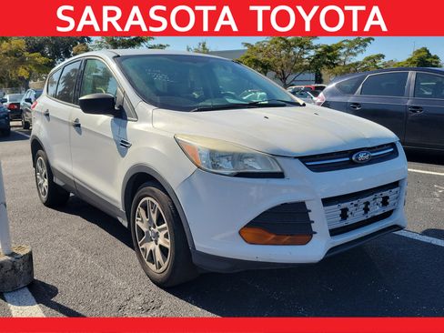 Used 2014 Ford Escape S image 1