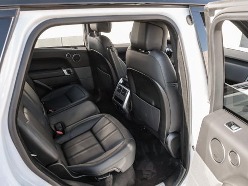 Used 2021 Land Rover Range Rover Sport HSE Dynamic image 32