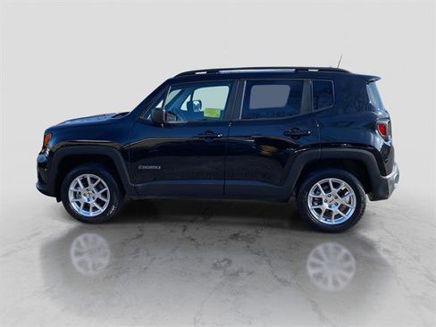 Used 2022 Jeep Renegade Latitude w/ Convenience Group image 2