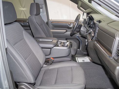 Used 2024 Chevrolet Silverado 1500 LT AWD/4WD image 13
