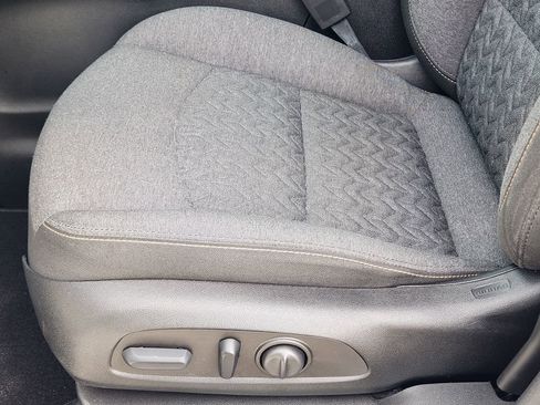 Certified 2022 Chevrolet Equinox LT FWD image 24