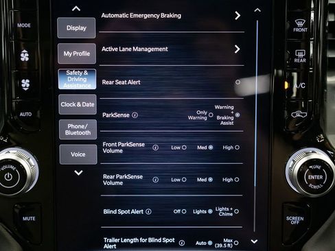 New 2026 RAM 1500 4x4 Crew Cab image 19
