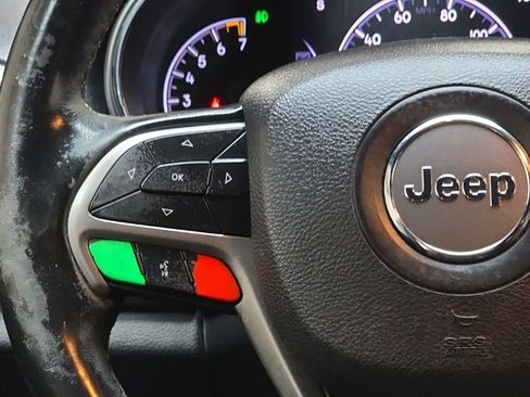 Used 2020 Jeep Grand Cherokee Altitude AWD/4WD image 18