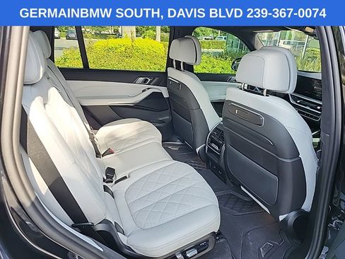Used 2025 BMW X7 xDrive40i w/ M Sport Package AWD/4WD image 12