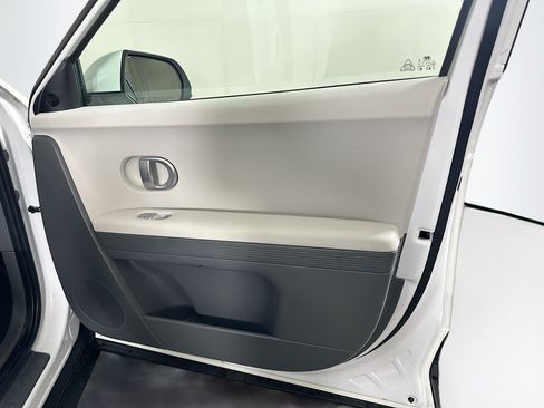 Used 2024 Hyundai Ioniq 5 SEL RWD image 32