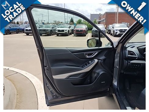 Used 2023 Subaru Forester Limited image 12