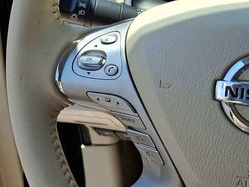 Used 2016 Nissan Murano SL w/ SL Technology Package FWD image 22