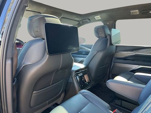 New 2026 Cadillac Escalade IQ Luxury 2 w/ LPO, Floor Liner Package AWD/4WD image 18