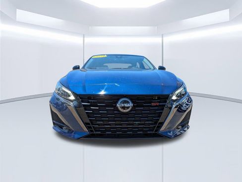Used 2023 Nissan Altima 2.0 SR image 9